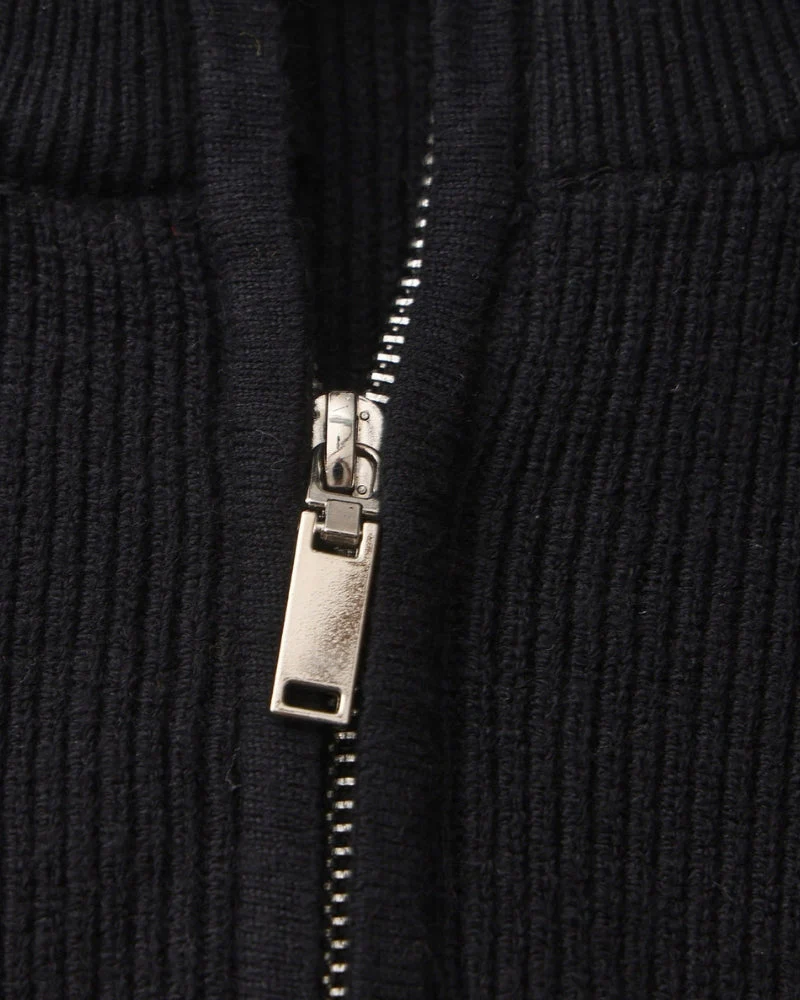 Edler Strickpullover mit Halbreißverschluss